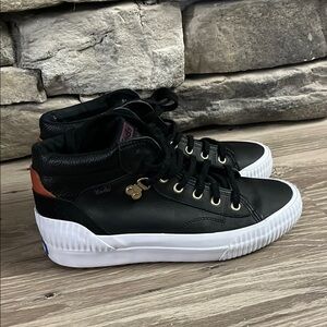 Keds hightop sneakers/9